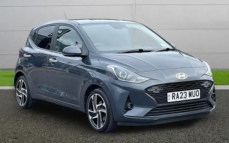 Used Hyundai i10 Premium 84 HP (61 kW) 2023 Hatchback