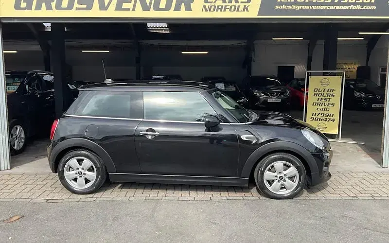 Usado Mini ONE Hatch 102 CV (75 kW) 2017 Utilitario