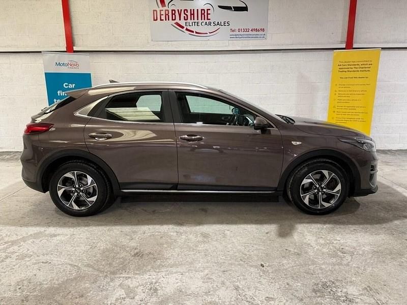 Used Kia XCeed 118 HP (86 kW) 2020 Brown SUV
