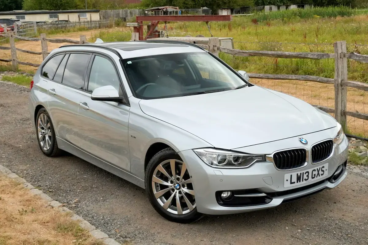 Used BMW 328 Luxury Line 2026 Silver Estate