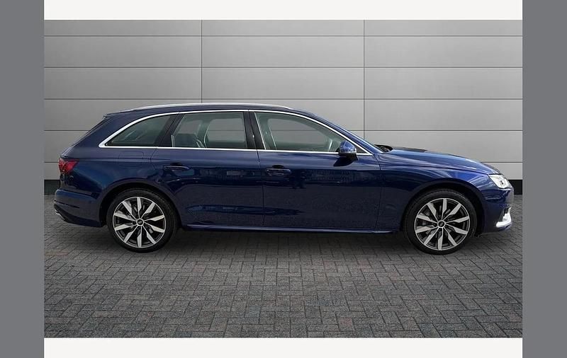 Used Audi A4 Sport 204 HP (150 kW) 2024 Blue Estate