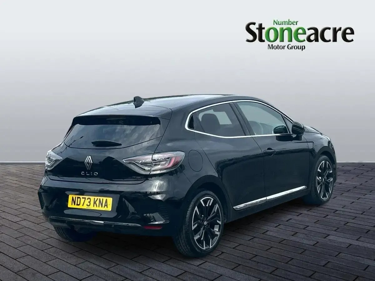 Used Renault Clio Techno 140 HP (102 kW) 2023 Black Hatchback