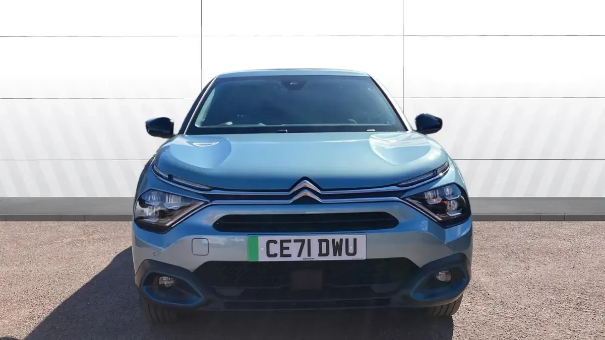 Usado Citroën e-C4 Shine 100 kW (136 CV) 2021 Azul Utilitario