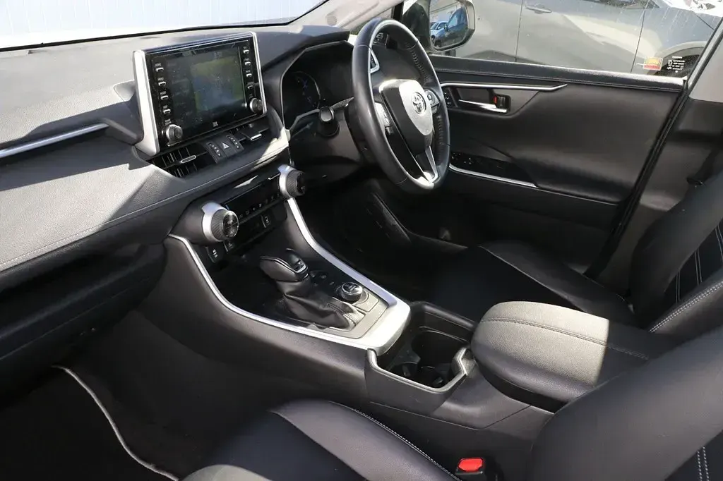 Begagnad Toyota RAV4 Hybrid 2020 Vit SUV
