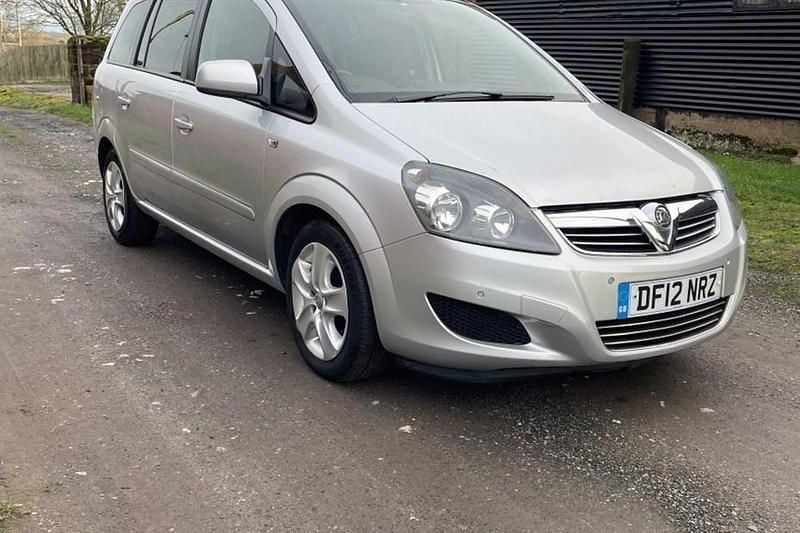 Used Vauxhall Zafira 115 HP (84 kW) 2012 Silver MPV