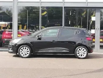 Used Renault Clio Dynamique 90 HP (66 kW) 2017 Black Hatchback