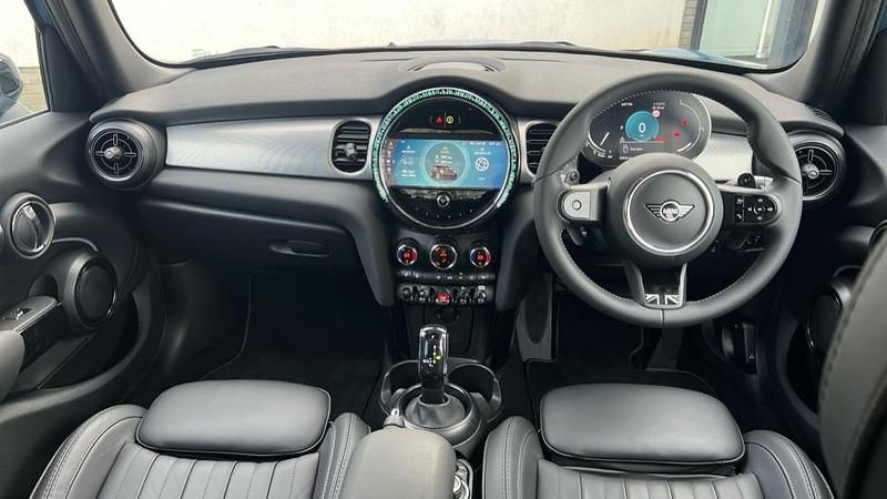 Usado Mini Cooper S Exclusive 176 HP (129 kW) 2023 Azul Citadino