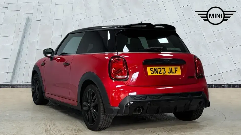 Used Mini Cooper Hatch 134 HP (98 kW) 2023 Red Hatchback