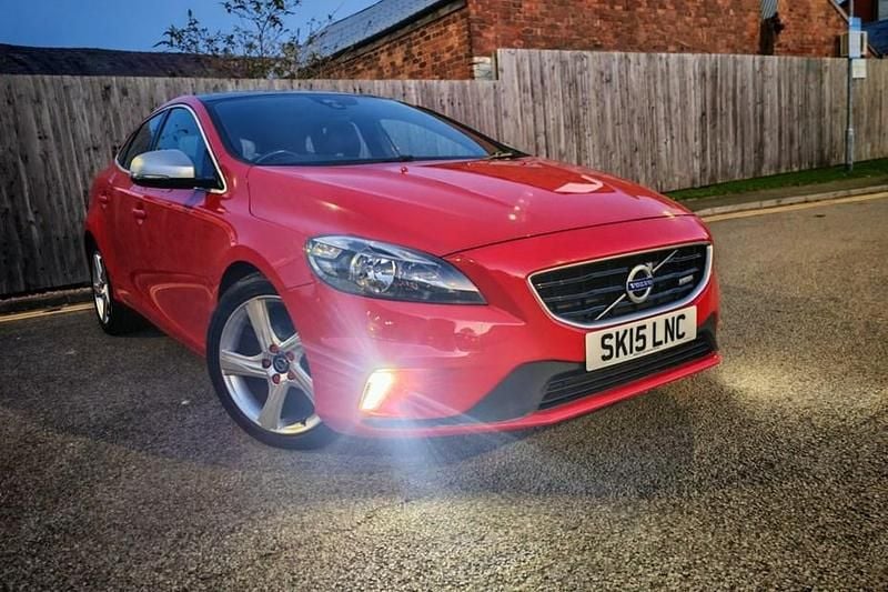 Red Used 2015 Volvo V40 R-Design Hatchback | £4,495 (Good price) - Image 1/1