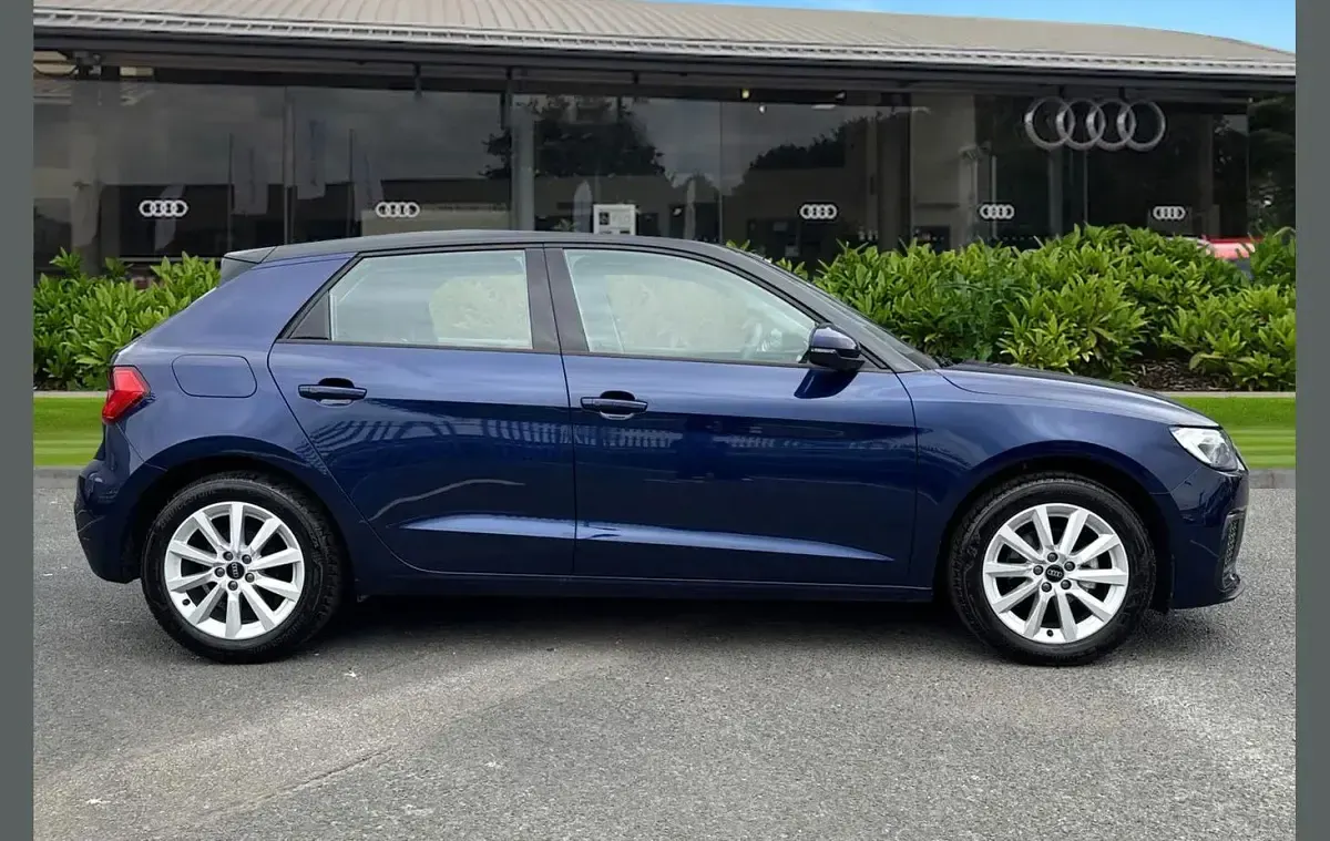 Used Audi A1 Sport 95 HP (69 kW) 2026 Blue SUV