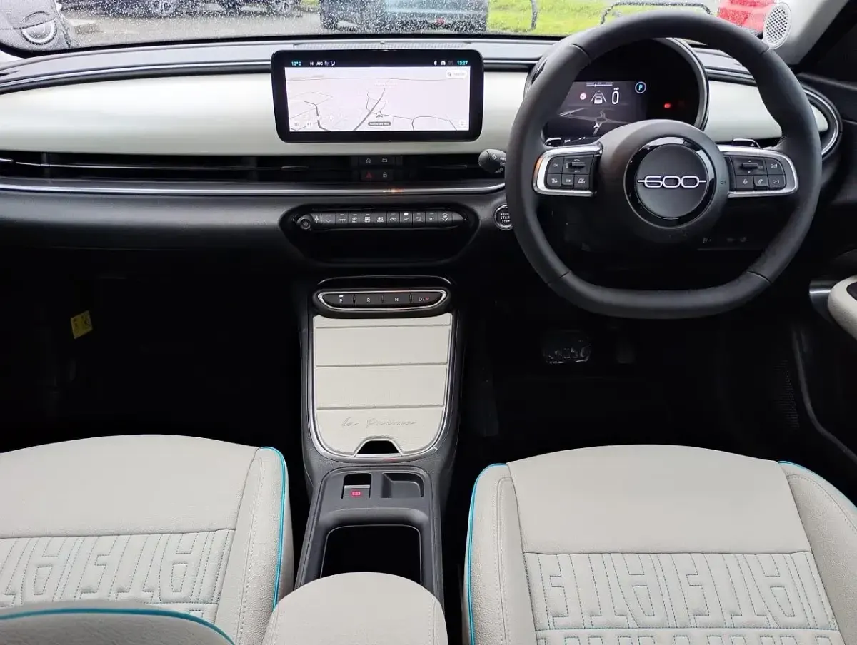Used Fiat 600 La Prima 134 HP (98 kW) 2025 Brown SUV