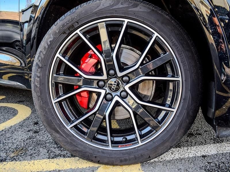 Used Audi Q5 Comfort 2021 Black SUV