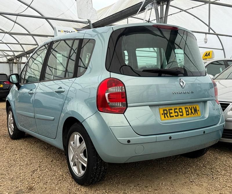 Used Renault Grand Modus Dynamique 86 HP (63 kW) 2009 Blue MPV