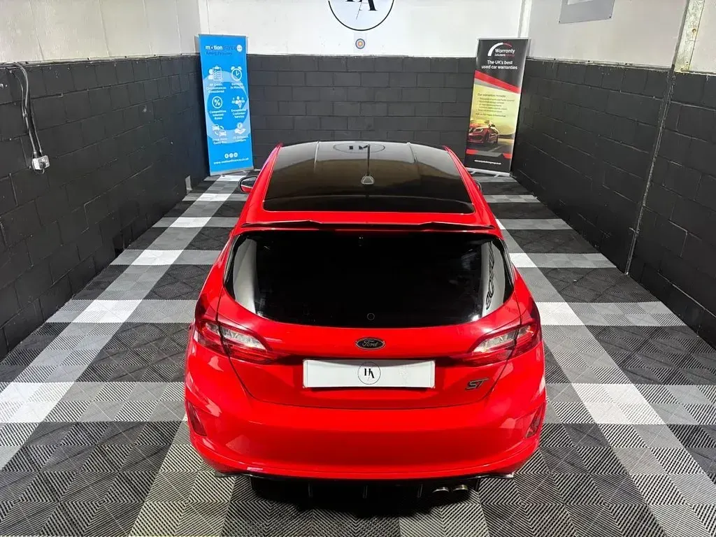 Used Ford Fiesta ST 200 HP (147 kW) 2018 Red Hatchback