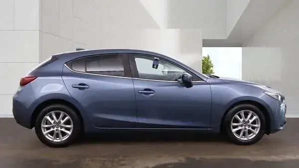 Used Mazda 3 165 HP (121 kW) 2016 Blue Hatchback