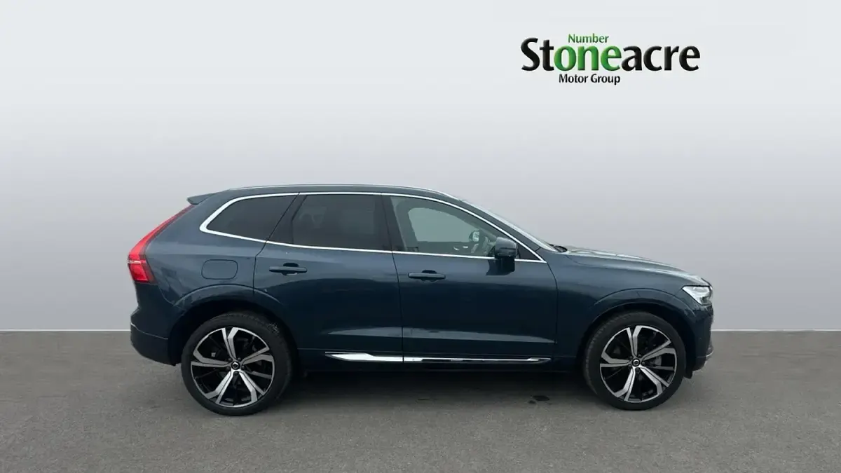 Used Volvo XC60 Ultra 250 HP (183 kW) 2025 Blue SUV