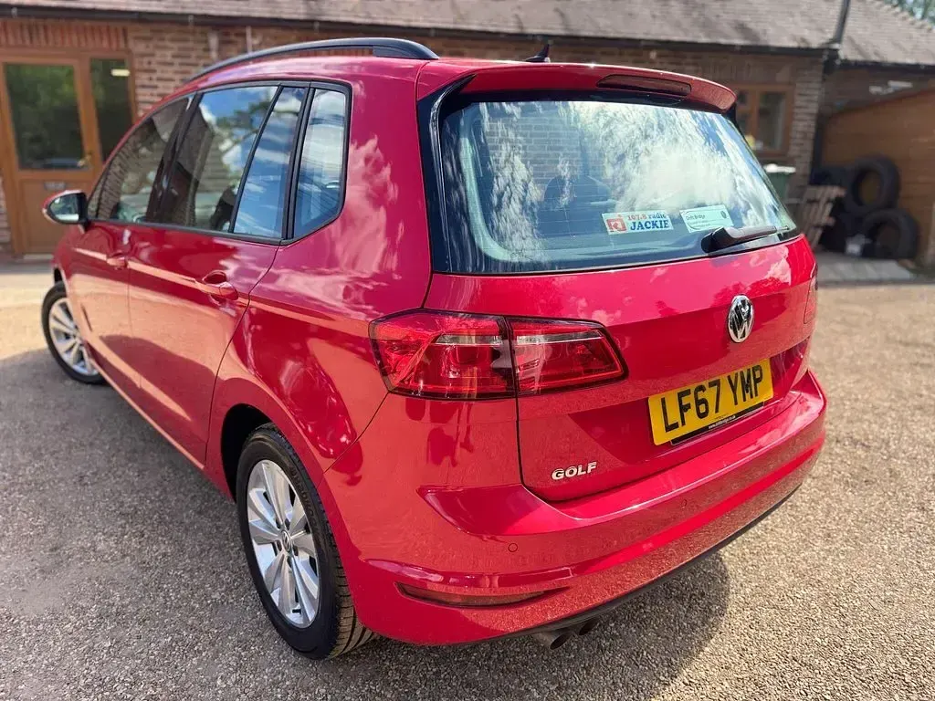 Used VW Golf Sportsvan SE 2017 Red MPV
