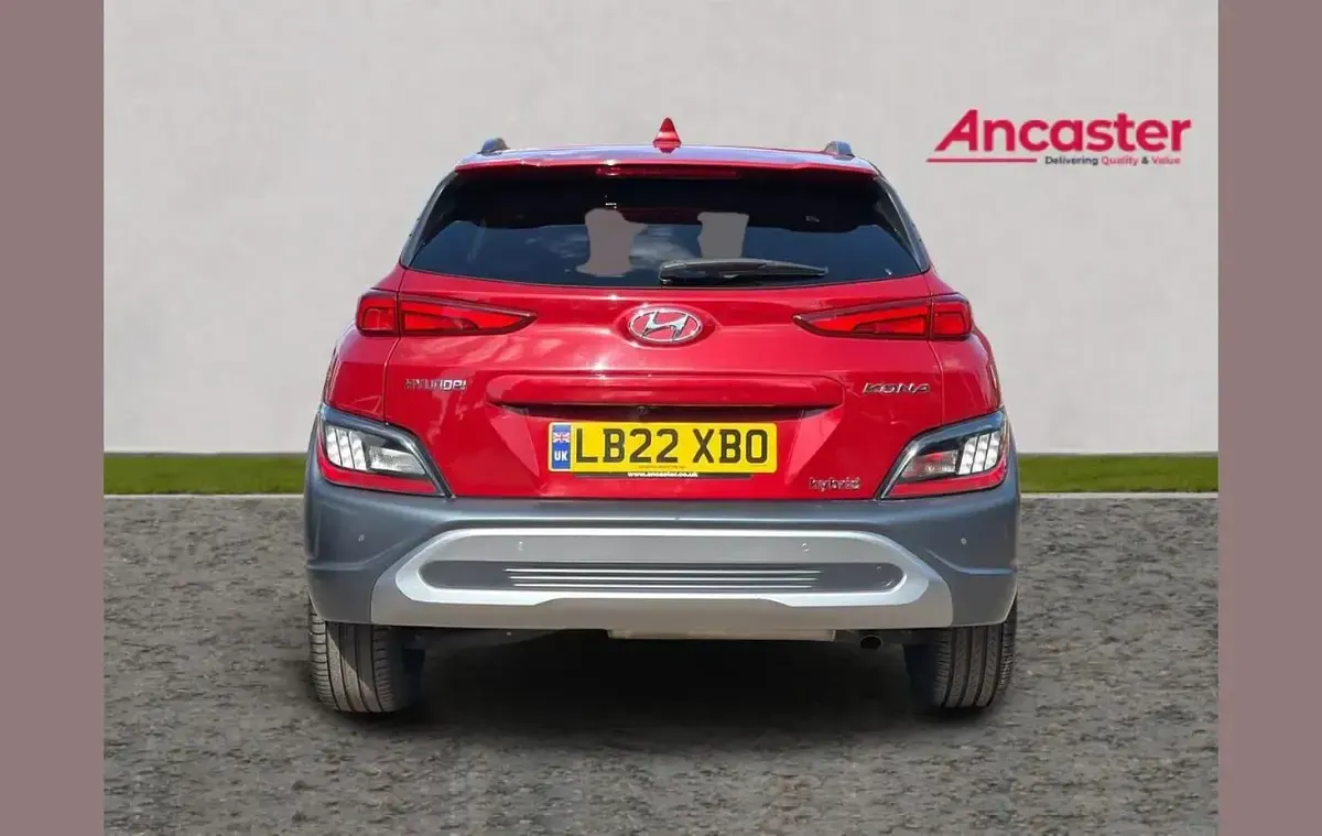 Used Hyundai Kona Premium 141 HP (103 kW) 2022 Red SUV