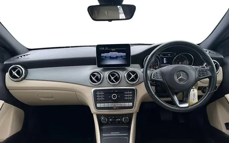 Used Mercedes GLA200 Executive 136 HP (100 kW) 2018 Black SUV