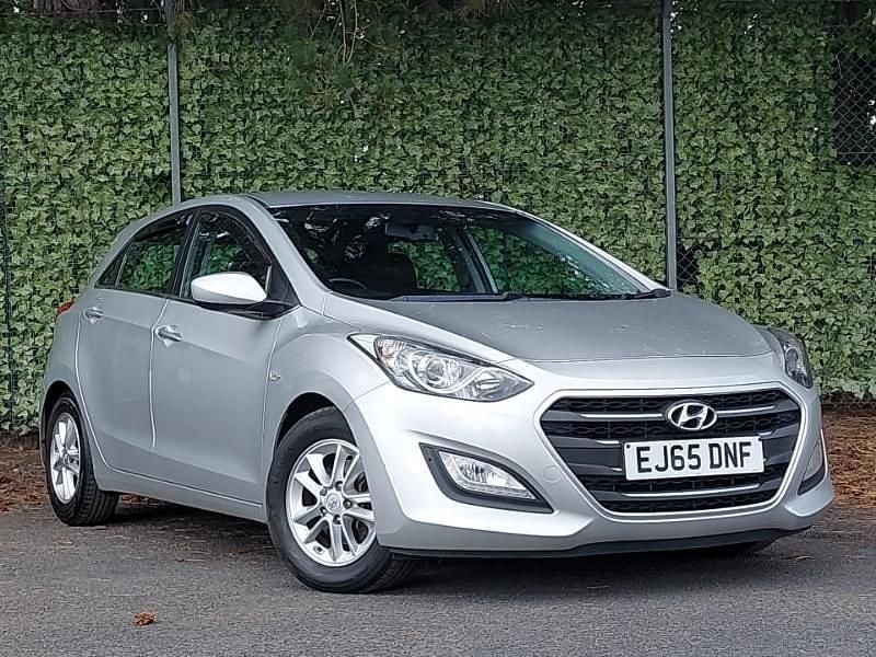 Silver Used 2015 Hyundai i30 SE Hatchback | £5,498 (Fair price) - Image 1/4