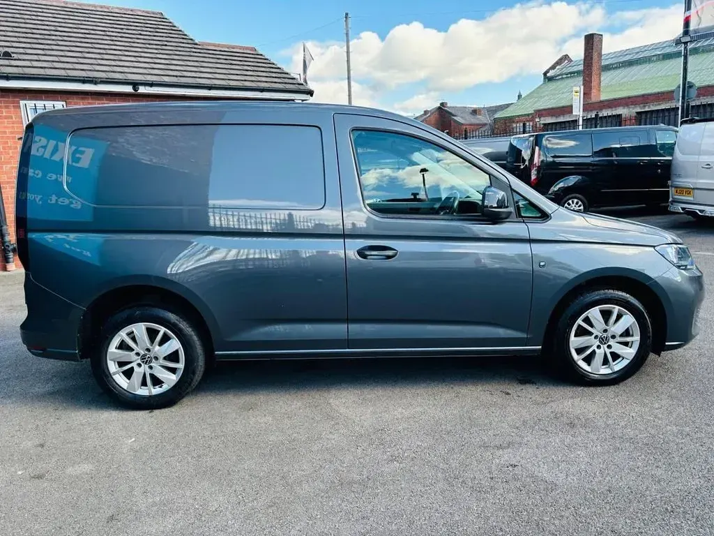 Used VW Caddy Pro 102 HP (75 kW) 2021 Grey MPV