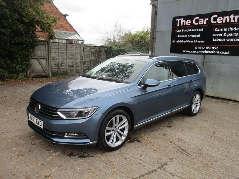 Begagnad VW Passat GT 120 HK (88 kW) 2018 Blå Kombi