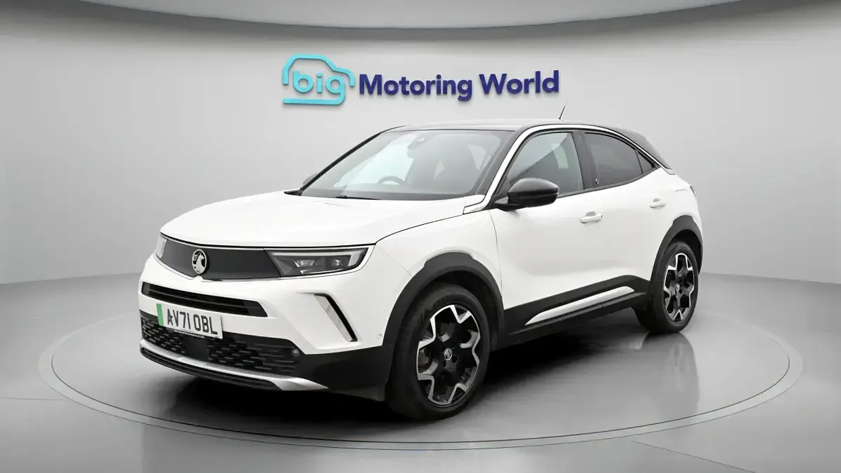 Used Vauxhall Mokka Edition 100 kW (136 HP) 2021 White SUV