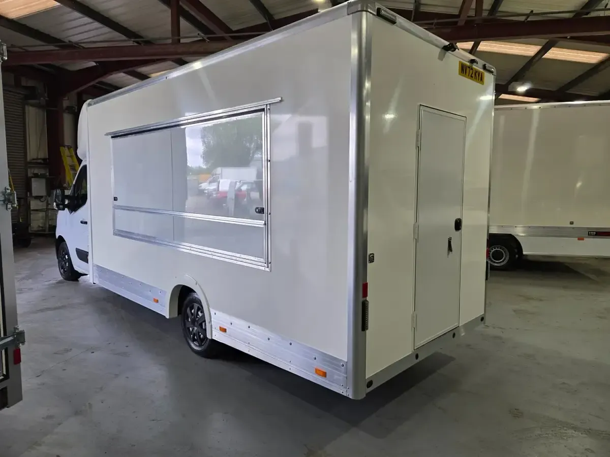 Used Renault Master Business 2022 White MPV