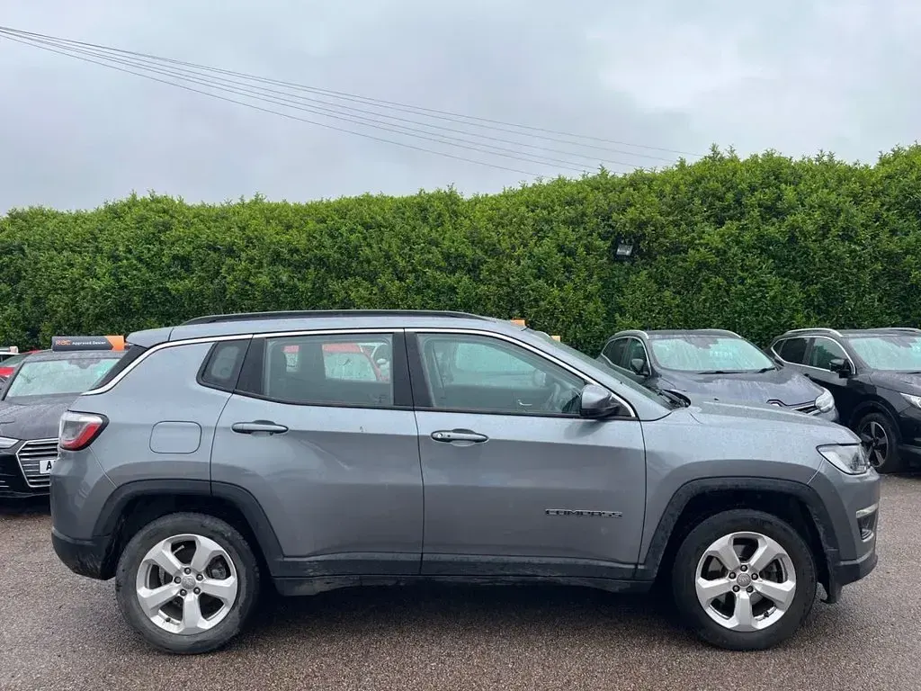 Used Jeep Compass Longitude 140 HP (102 kW) 2018 Magnesium grey SUV