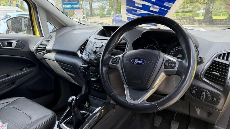 Usado Ford Ecosport Titanium 125 HP (91 kW) 2015 Amarelo SUV