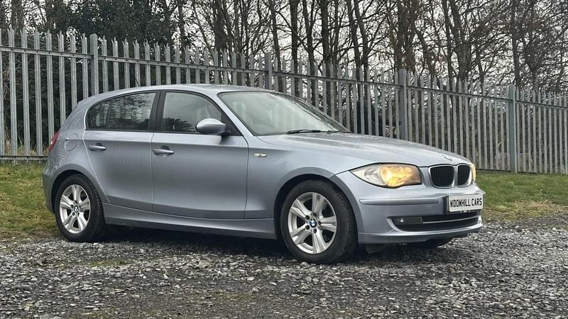Usado BMW 118 143 HP (105 kW) 2009 Azul Citadino