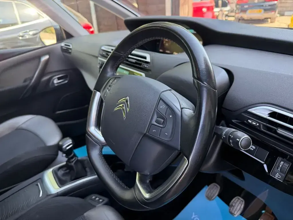 Used Citroën Grand C4 Picasso Feel 130 HP (95 kW) 2020 Grey MPV