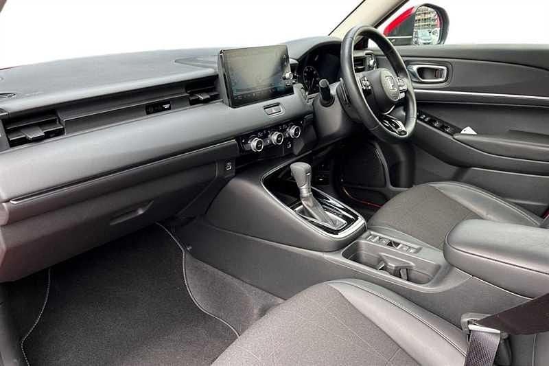 Used Honda HR-V Advance 131 HP (96 kW) 2023 Red SUV
