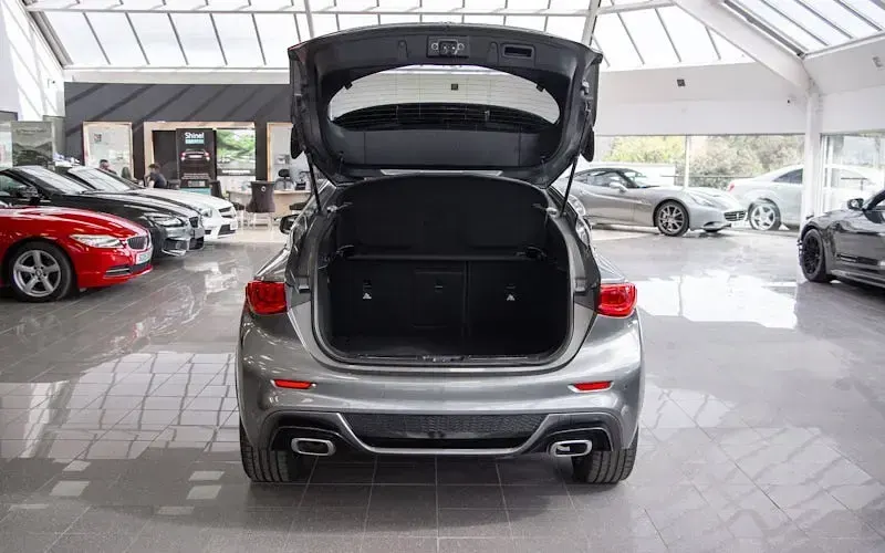 Used Infiniti Q30 Sport Tech 170 HP (125 kW) 2016 Black Hatchback