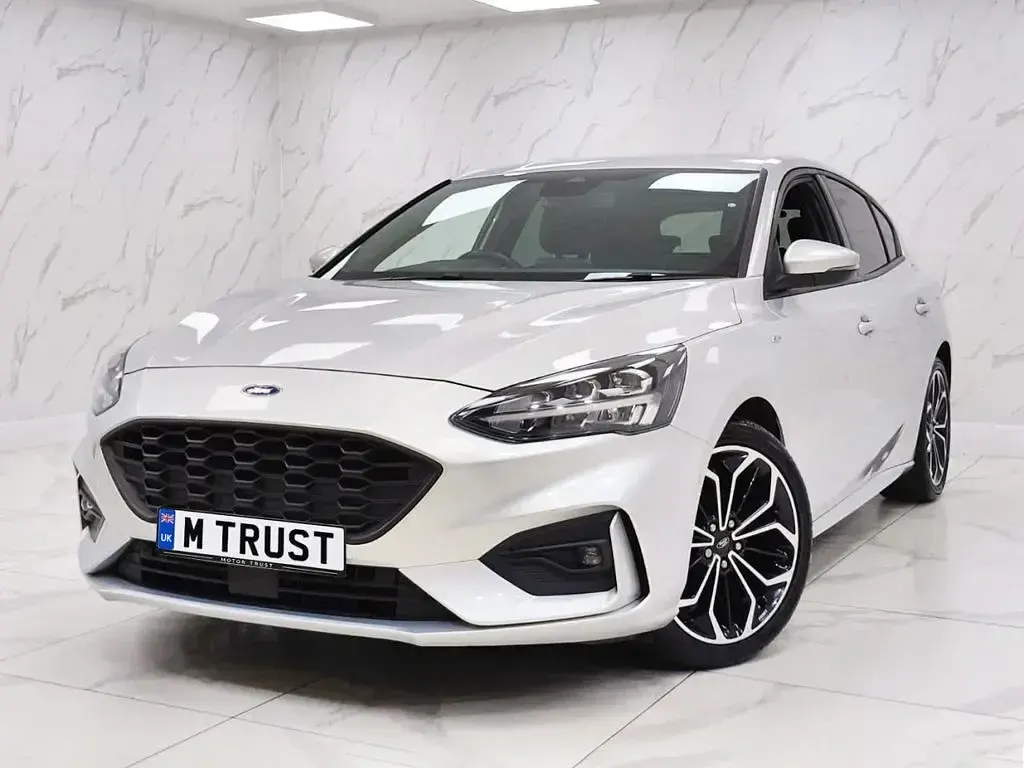 Used Ford Focus ST-Line X 125 HP (91 kW) 2020 Silver Hatchback