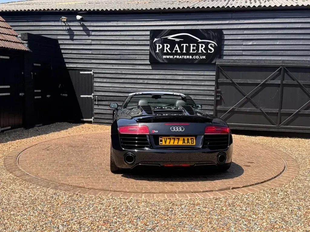 Used Audi R8 Spyder Design 525 HP (386 kW) 2014 Black Cabriolet