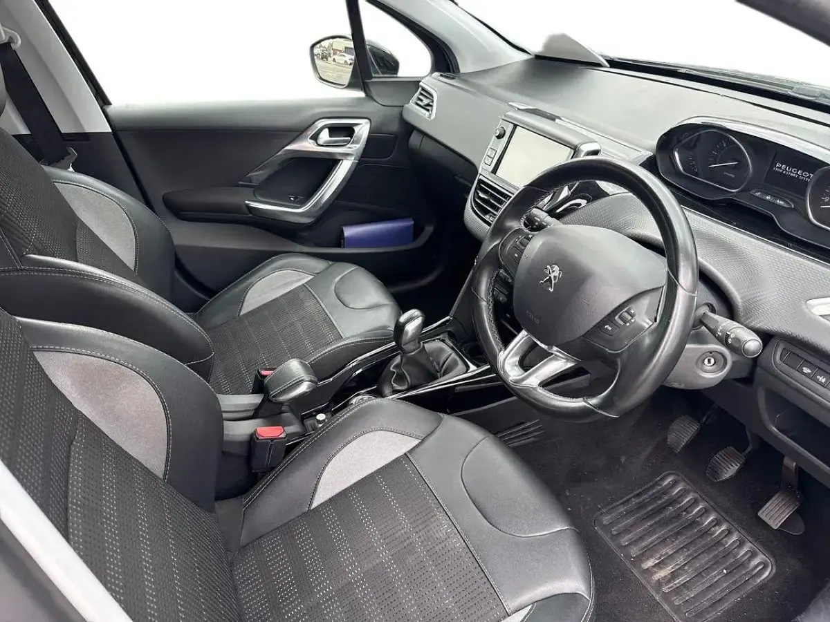 Used Peugeot 2008 Allure 108 HP (79 kW) 2017 Black SUV