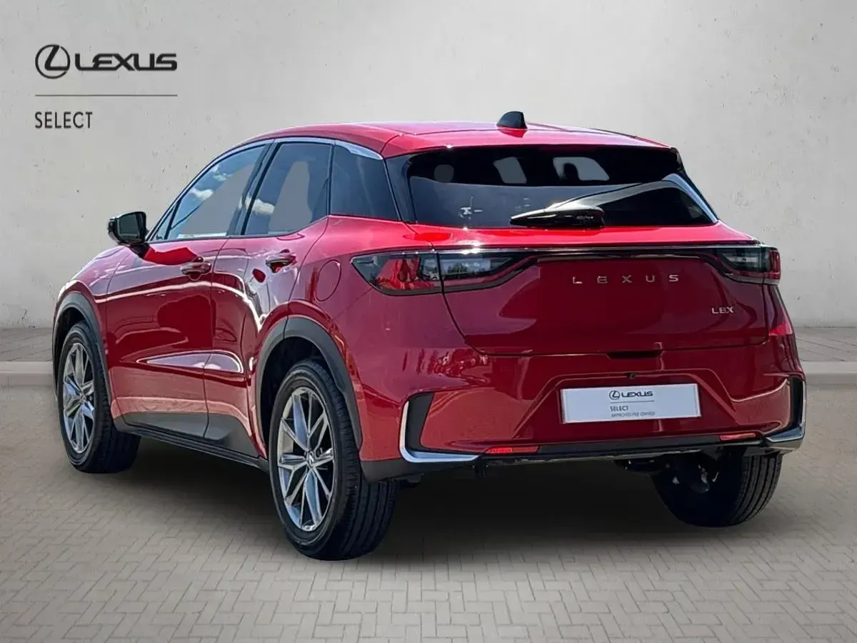 Used Lexus LBX 136 HP (100 kW) 2024 Red SUV