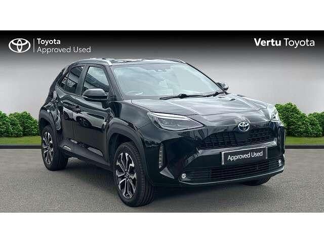 Black Used 2022 Toyota Yaris Cross Design SUV | £18,774 (Fair price) - Image 1/4