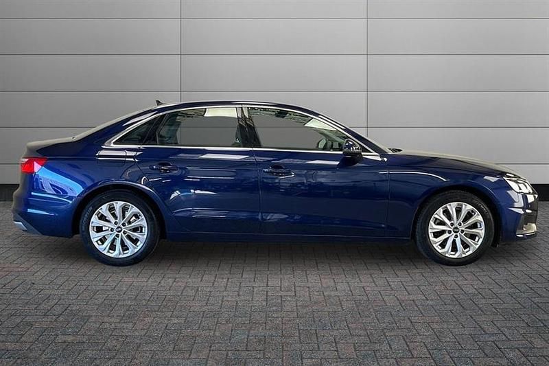 Used Audi A4 Comfort 150 HP (110 kW) 2022 Blue Sedan