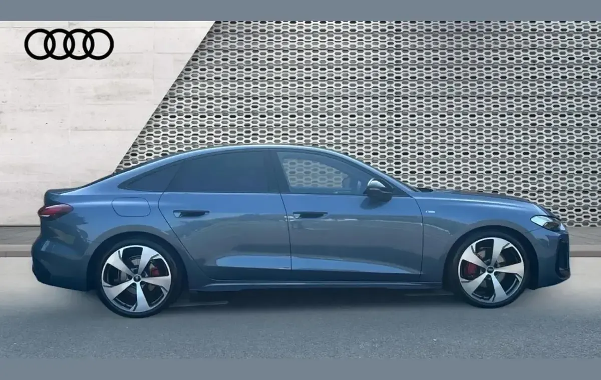 Used Audi A5 Advanced 200 HP (147 kW) 2025 Blue Sedan