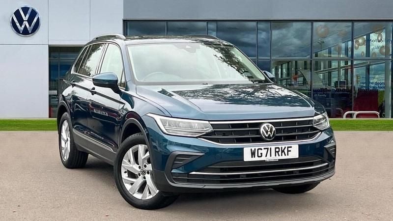 Blue Used 2022 VW Tiguan Life SUV | £16,979 (Good price) - Image 1/4