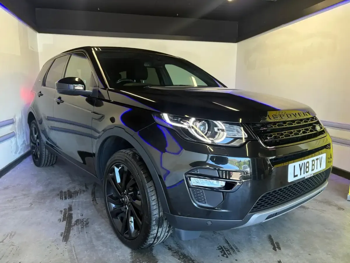 Used Land Rover Discovery Sport HSE 180 HP (132 kW) 2018 Black SUV