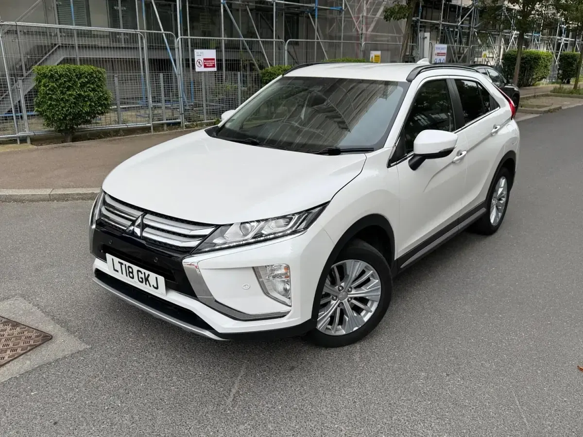 Used Mitsubishi Eclipse 2018 White Hatchback