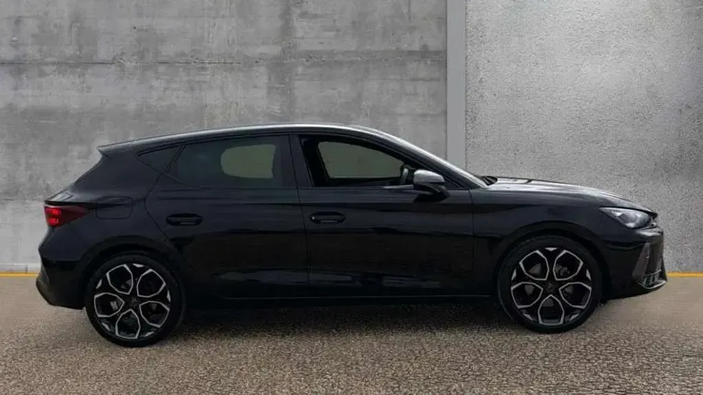 Used Cupra Leon 150 HP (110 kW) 2025 Black Hatchback