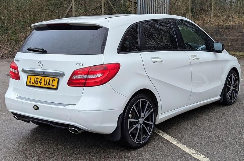 Used Mercedes B220 2014 White MPV