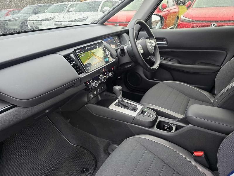 Used Honda Jazz Advance 122 HP (89 kW) 2024 Crystal black Hatchback