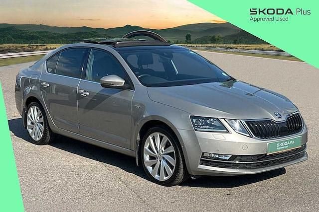 Cappuccino beige metallic Used 2019 Skoda Octavia Hatchback | £16,900 (A bit pricey) - Image 1/3