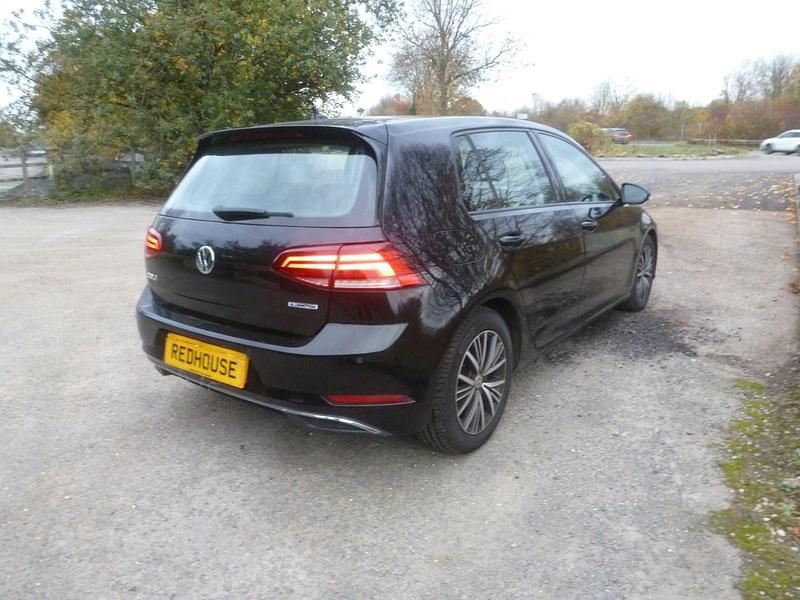 Used VW Golf VII SE 130 HP (95 kW) 2018 Black Hatchback