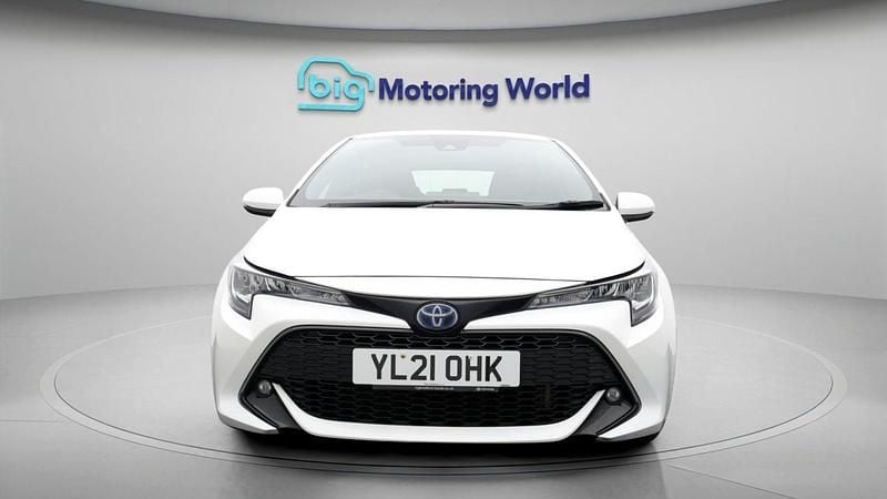 Used Toyota Corolla 2021 White Hatchback